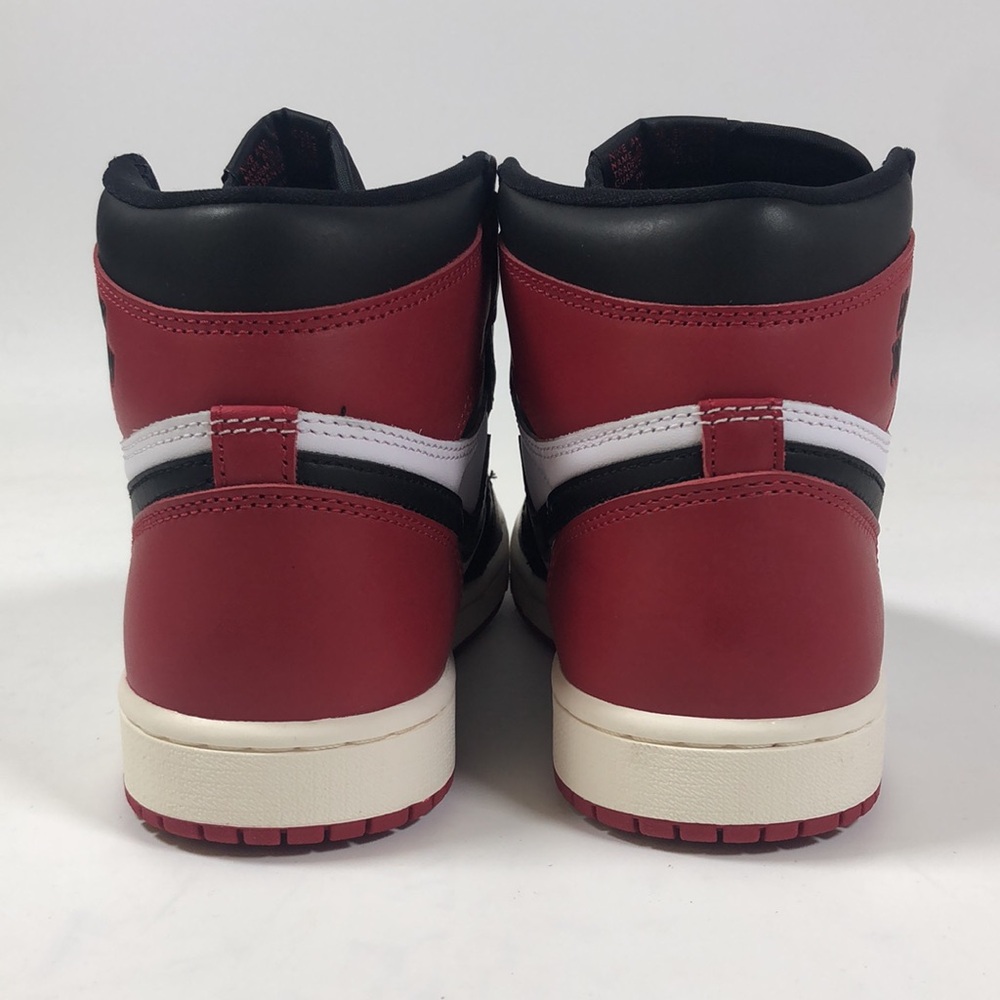 Mens Air Jordan 1 Retro Hi OG ‘Black Toe Reimagined’ NWOB DZ5485 106 - Picture 4 of 4